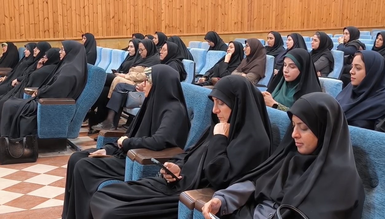 برگزاری کارگاه آموزشی جایگاه خانواده در نهضت حسینی