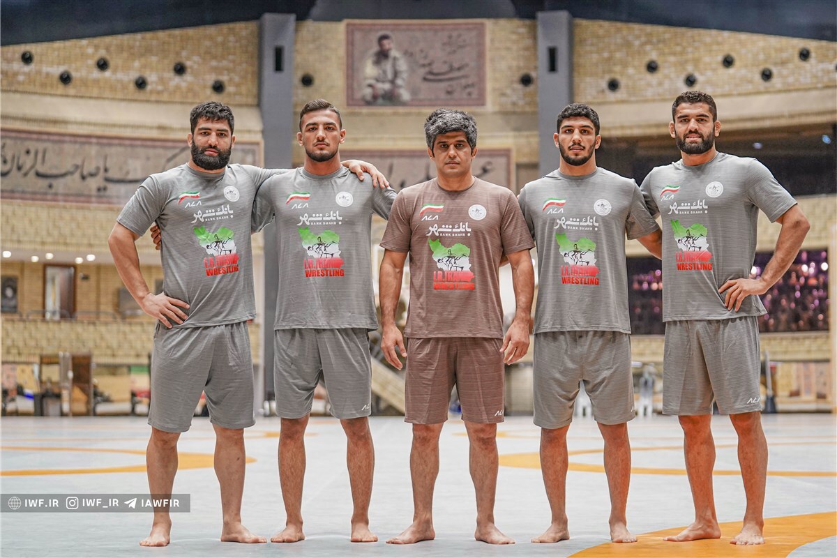 تیم منتخب کشتی آزاد ایران راهی بوداپست شد