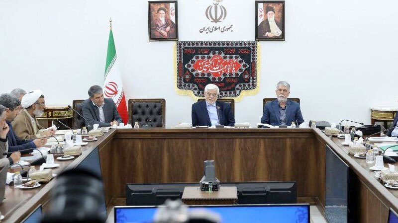 عارف: وحدت و همبستگی اسلامی راهبرد اصلی نظام است