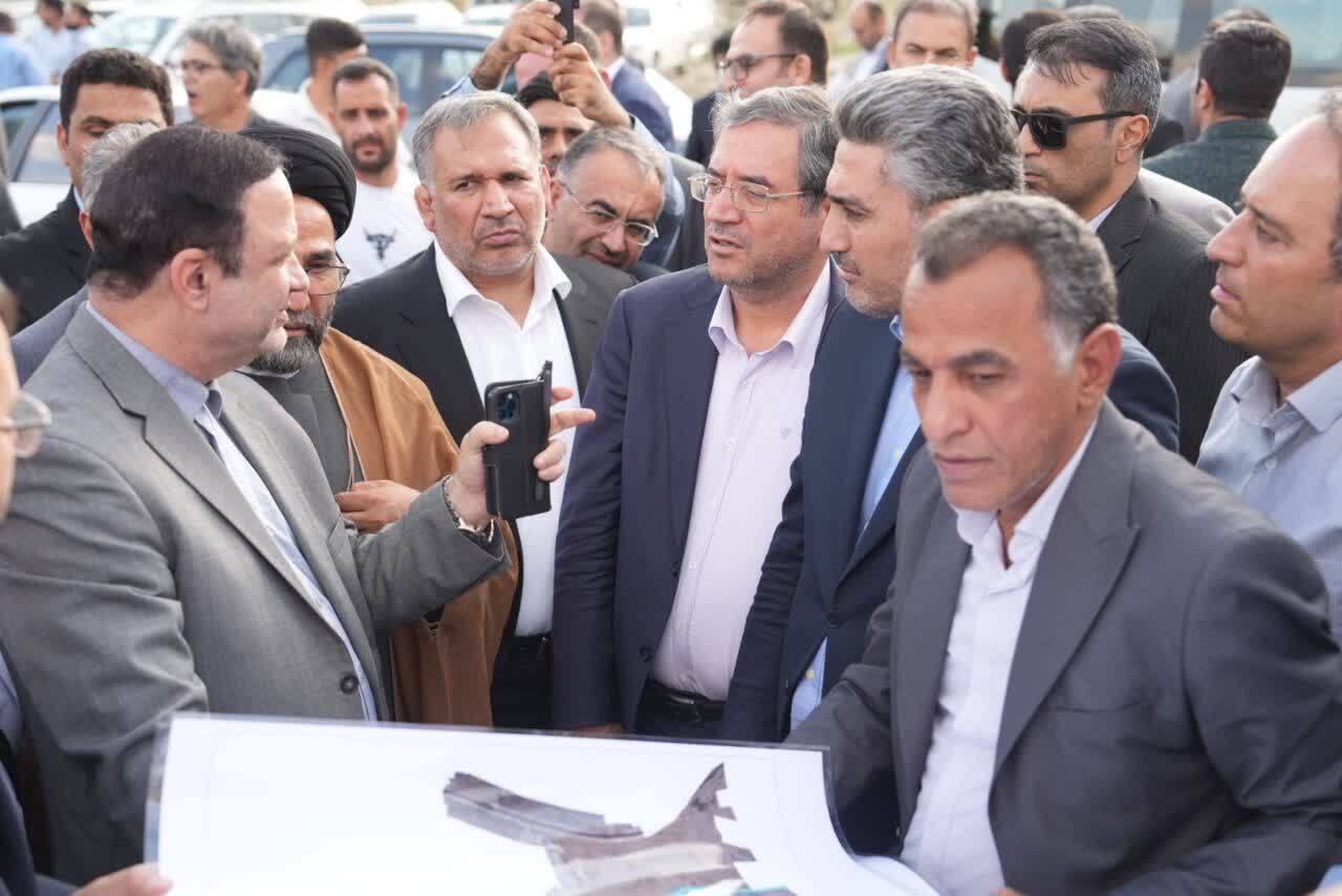 بازدید اعضای کمیسیون اقتصادی مجلس و استاندار آذربایجان‌غربی از مرز سرو