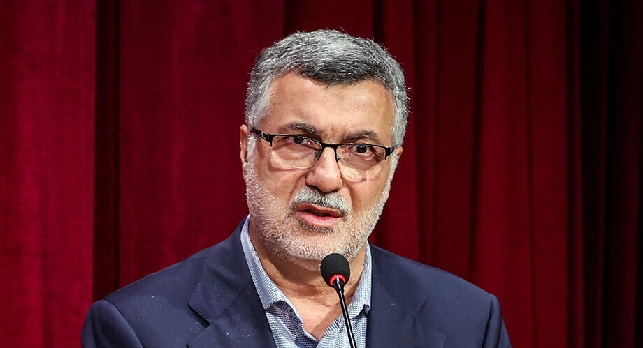 تأمین مواد اولیه و کمک به پیشرفت صنعت دارو