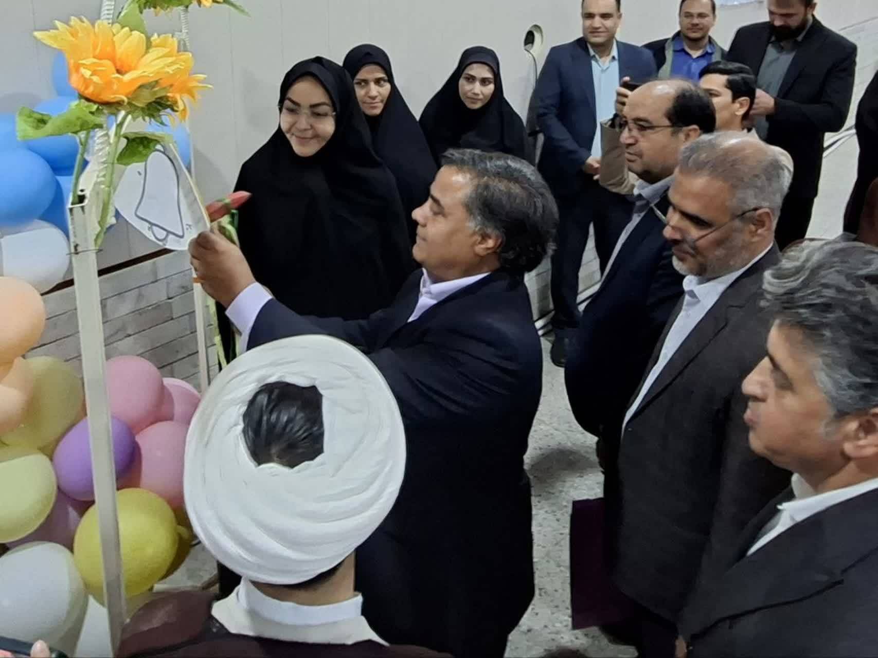 اهدای هزار جلد کتاب به کتابخانه های شهرستان مه ولات