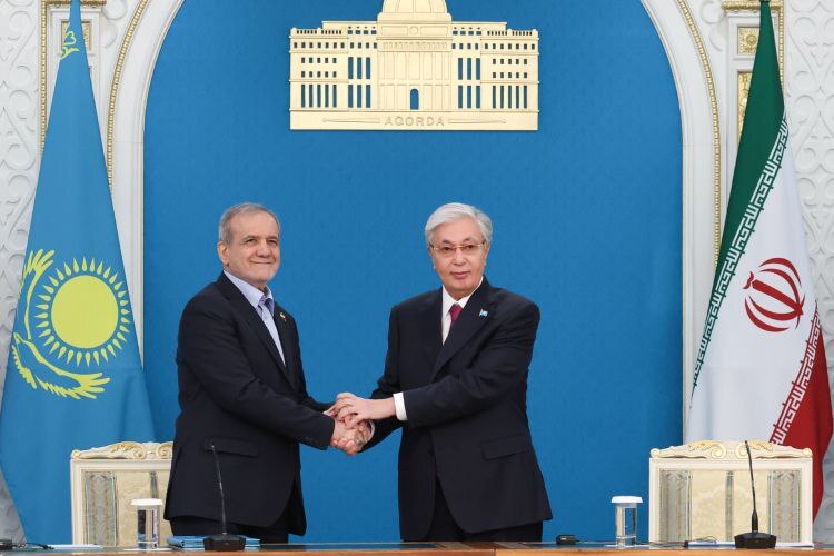 تاکید رئیسجمهور پزشکیان و توکایف بر ارتقای سطح همکاریهای دوجانبه به شراکت گستردهتر تاکید رئیسجمهور پزشکیان و توکایف بر ارتقای سطح همکاریهای دوجانبه به شراکت گستردهتر