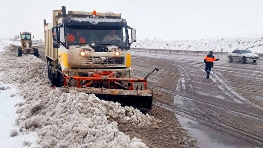 اجرای ۹۰ هزار کیلومتر عملیات برف روبی