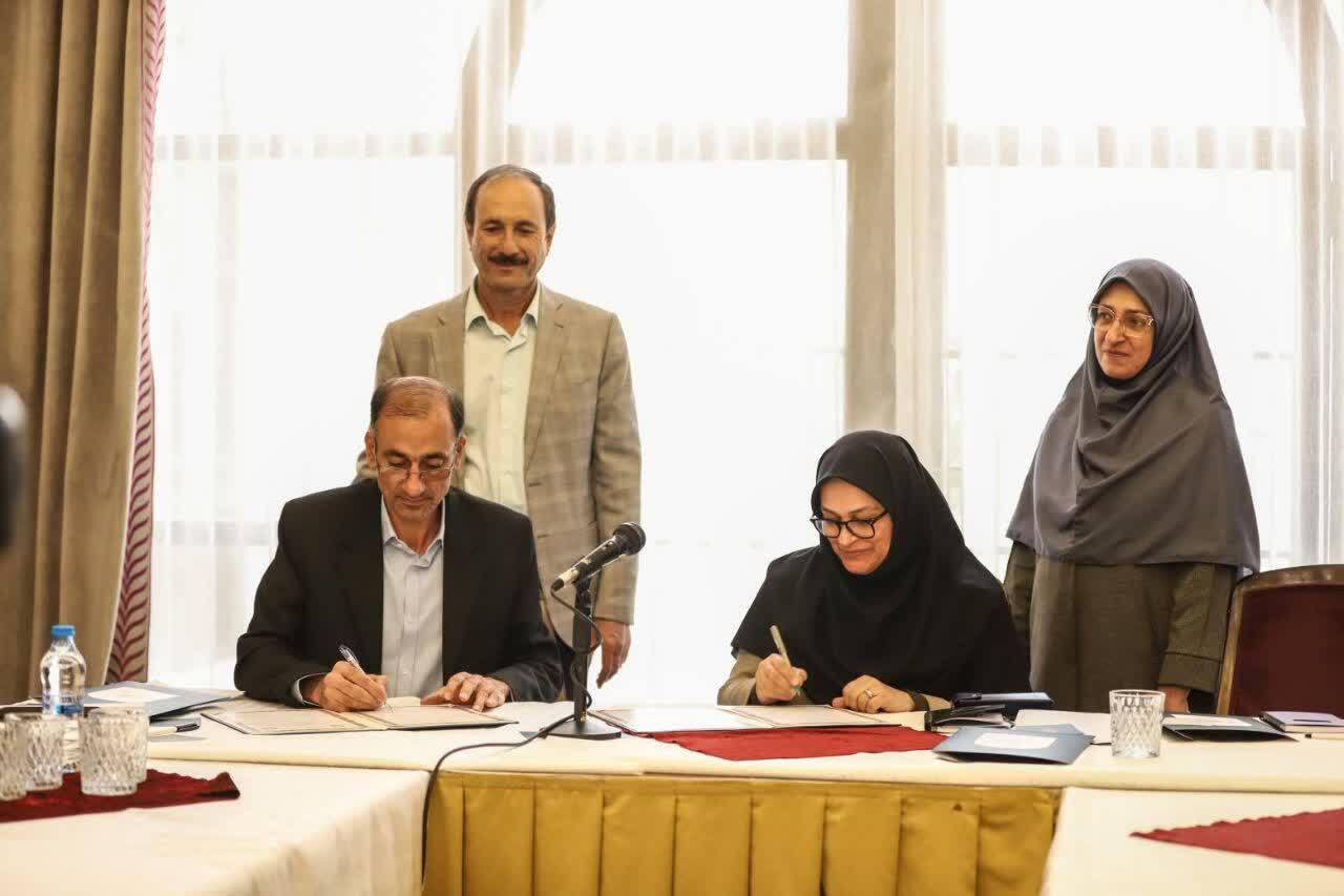 یزد و فارس برای حفاظت از زیستگاههای مشترک همپیمان شدند یزد و فارس برای حفاظت از زیستگاههای مشترک همپیمان شدند