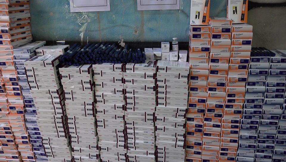 کشف محموله و انهدام باند قاچاق داروهای کمیاب در خراسان جنوبی کشف محموله و انهدام باند قاچاق داروهای کمیاب در خراسان جنوبی